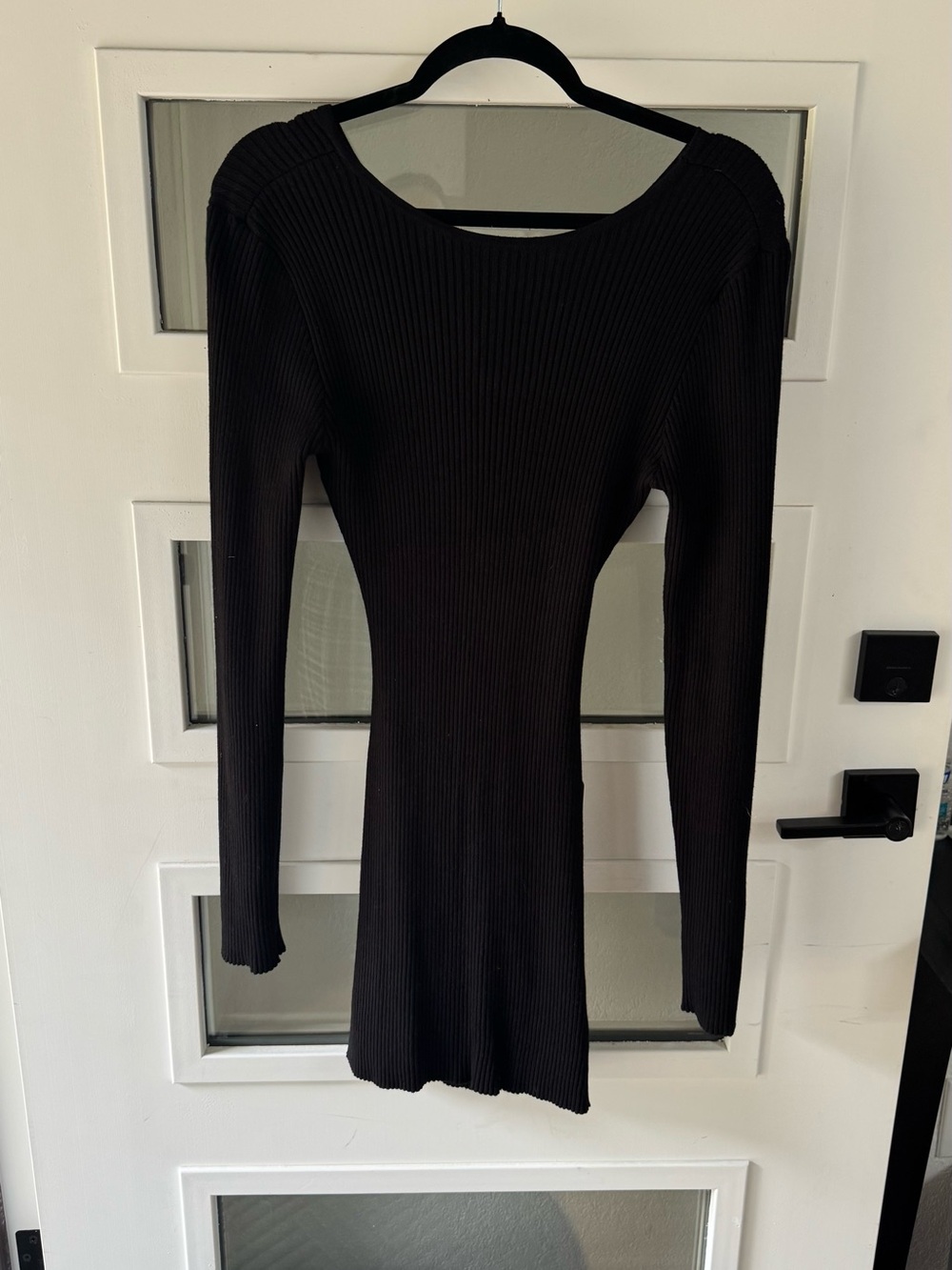 Sleek Black Ribbed Long-Sleeve Knit Dress